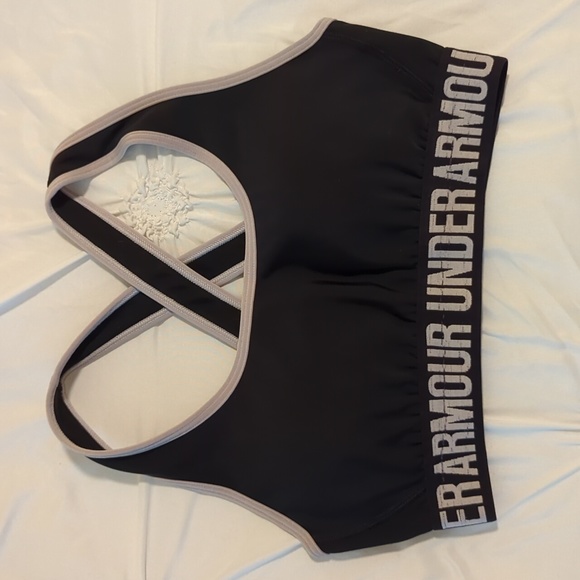 UNDER ARMOUR Compression Sports Bras (Bundle of 3) - Picture 9 of 10